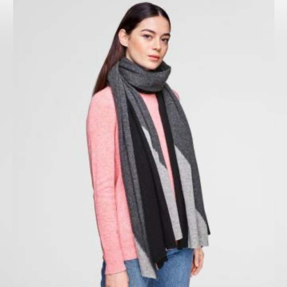 White + Warren 100% Cashmere Intarsia Travel Wrap